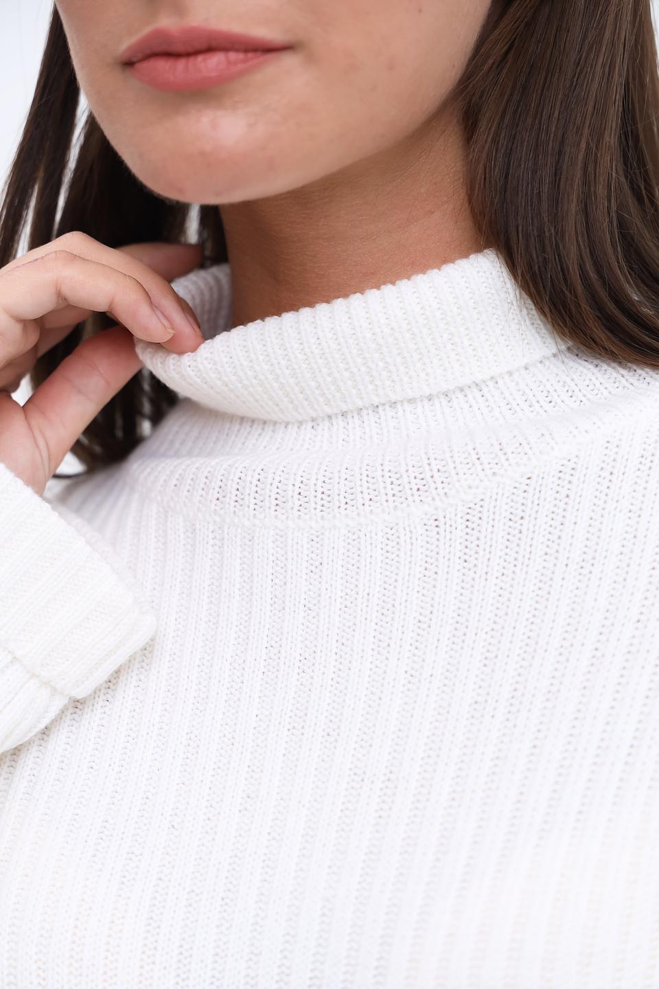 Пуловер UNQ женский белый с горлом