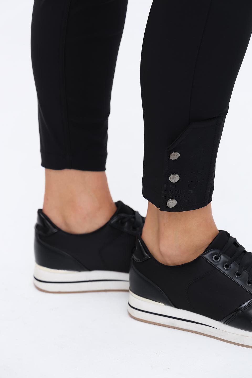 Брюки Monari чёрные с карманами