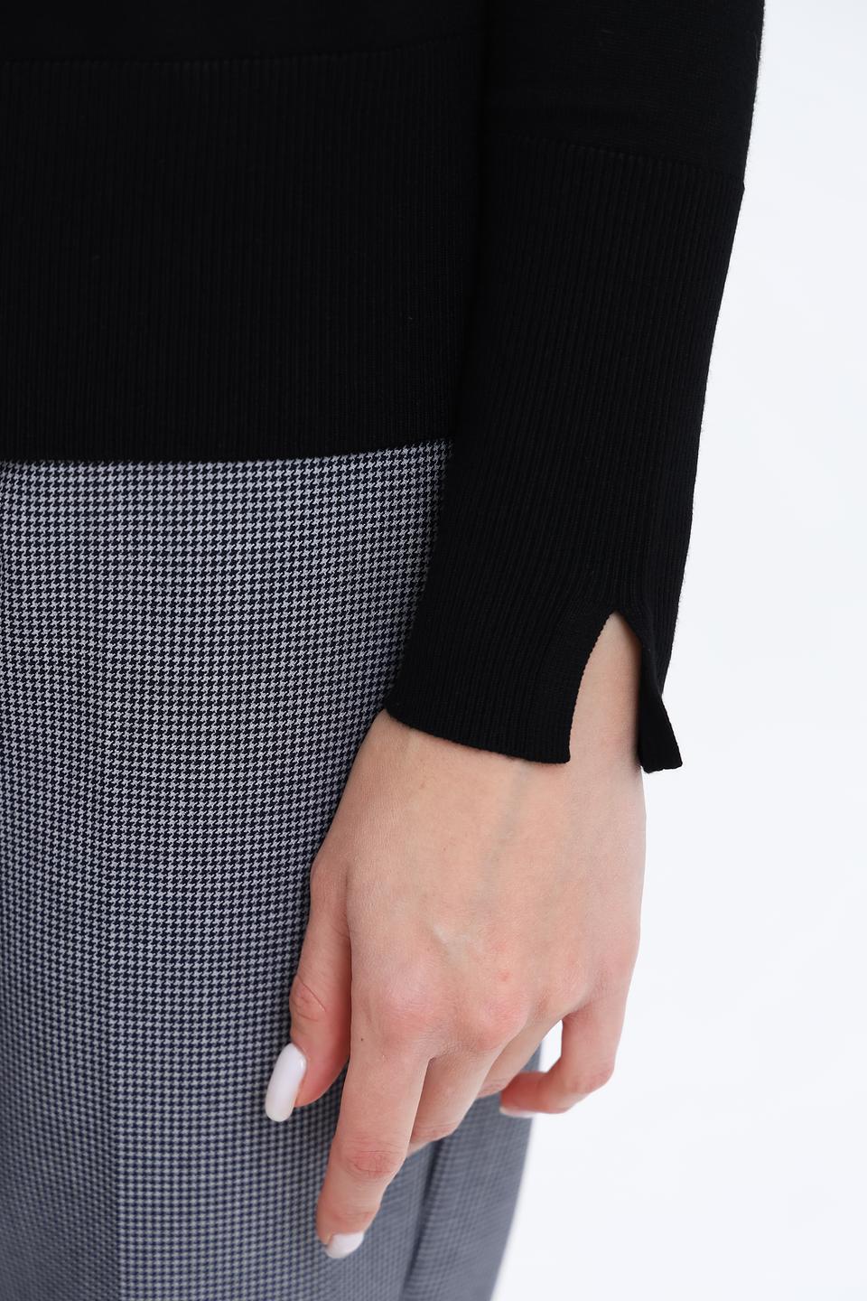 Джемпер Leo & Ugo с цветком