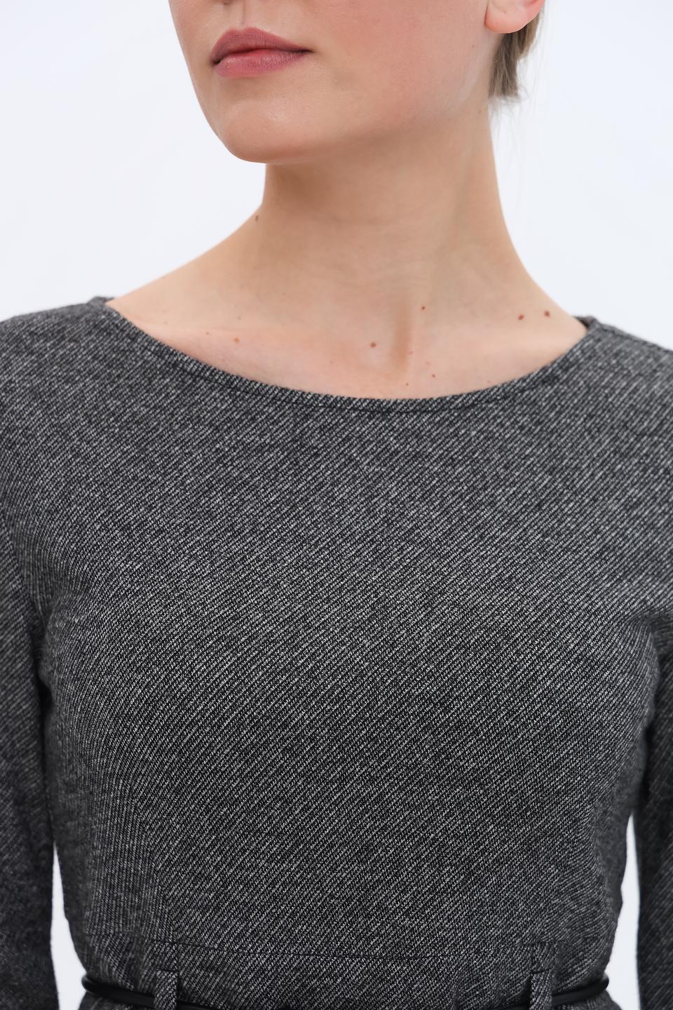 Платье Penny Black с поясом серое