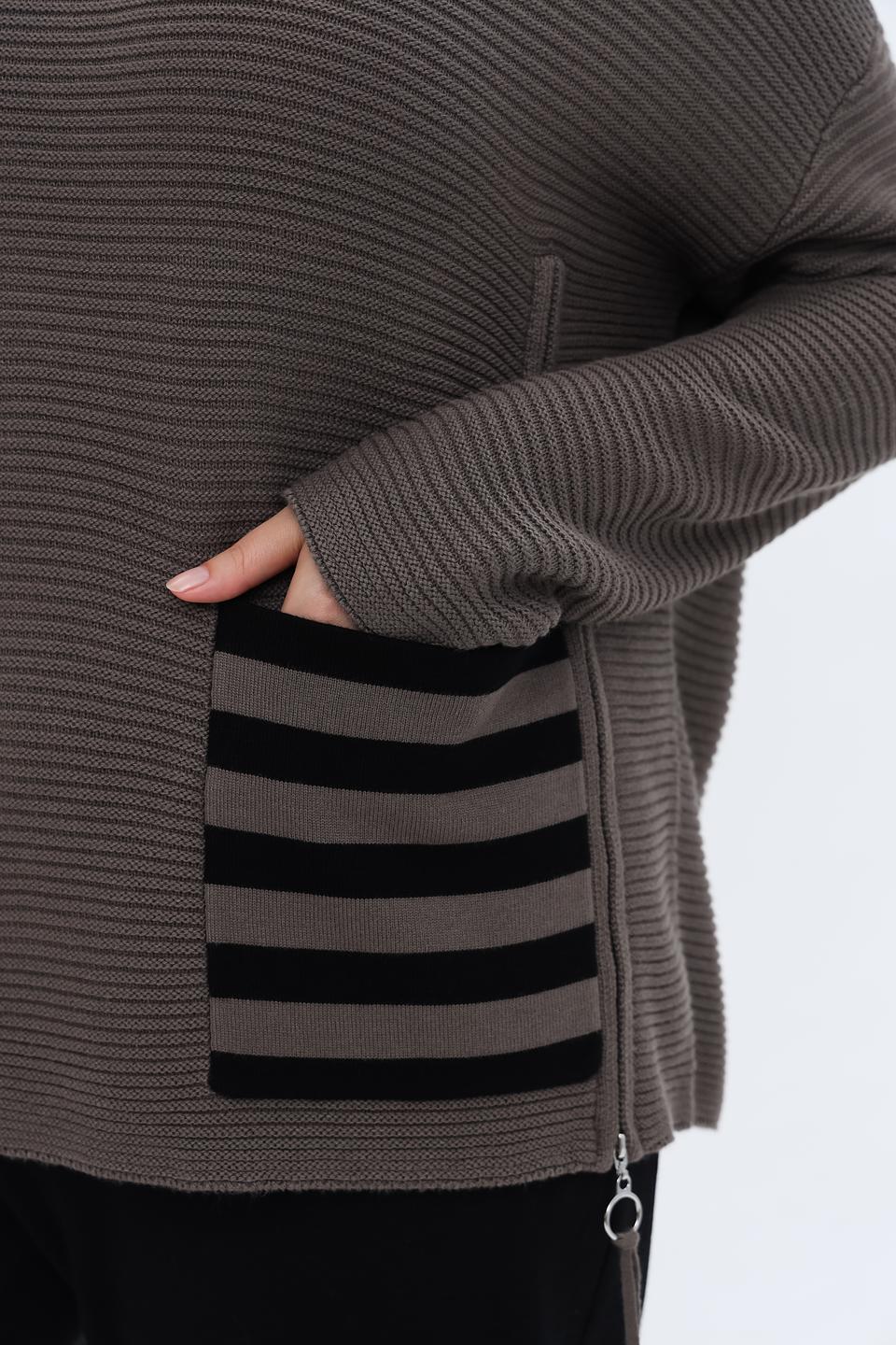 Пуловер Doris Streich в полоску серый