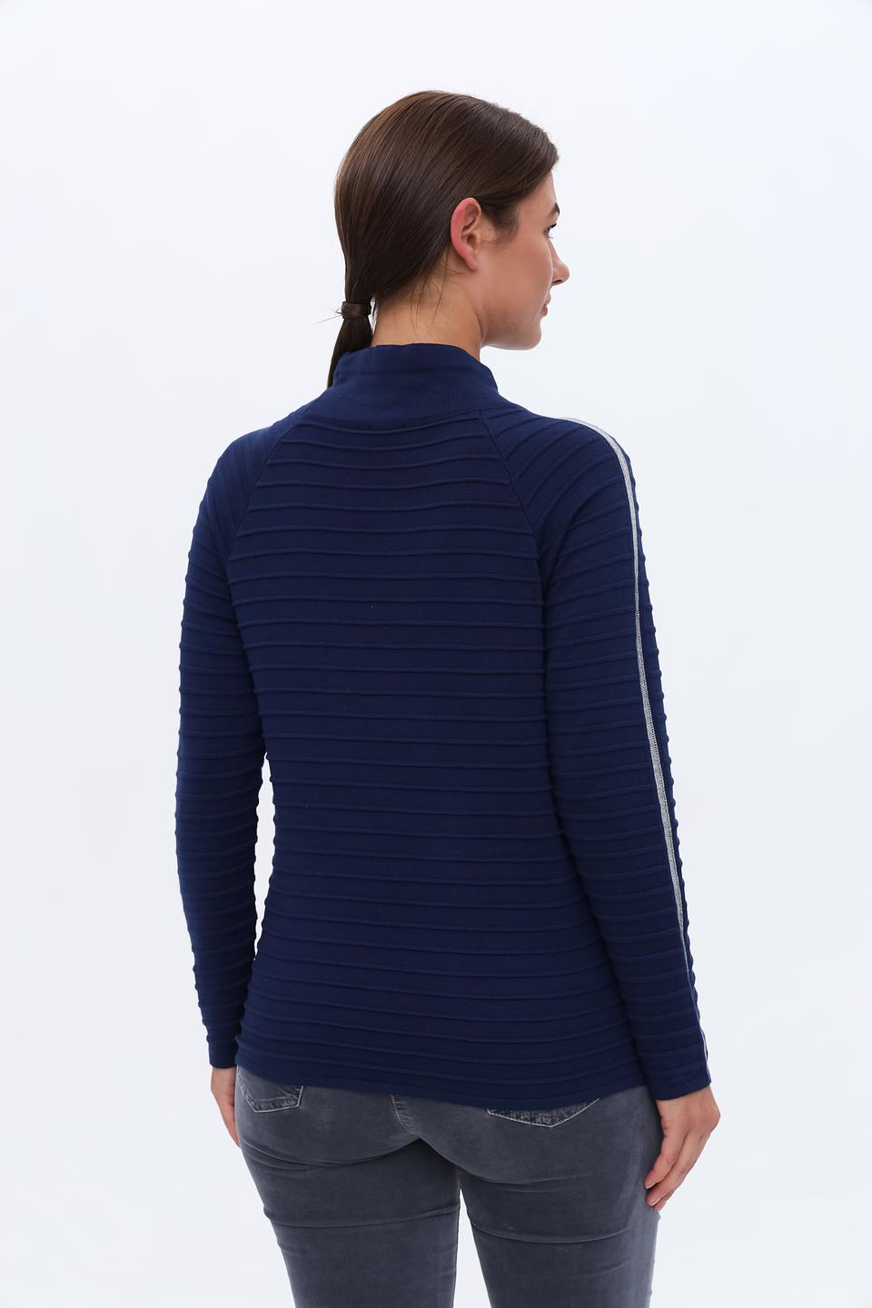 Пуловер Barbara Lebek синий с декором