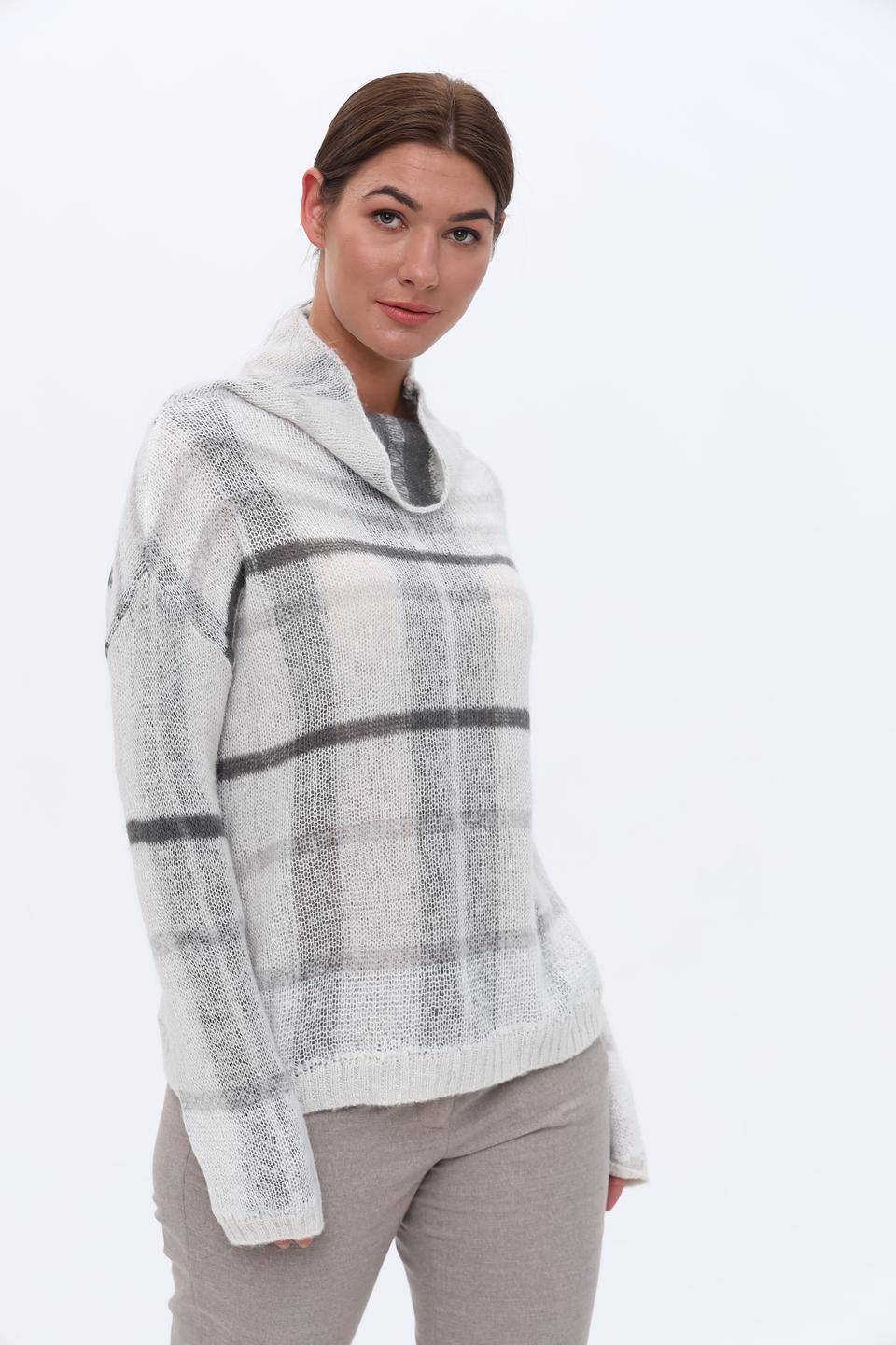 Пуловер Monari в клетку