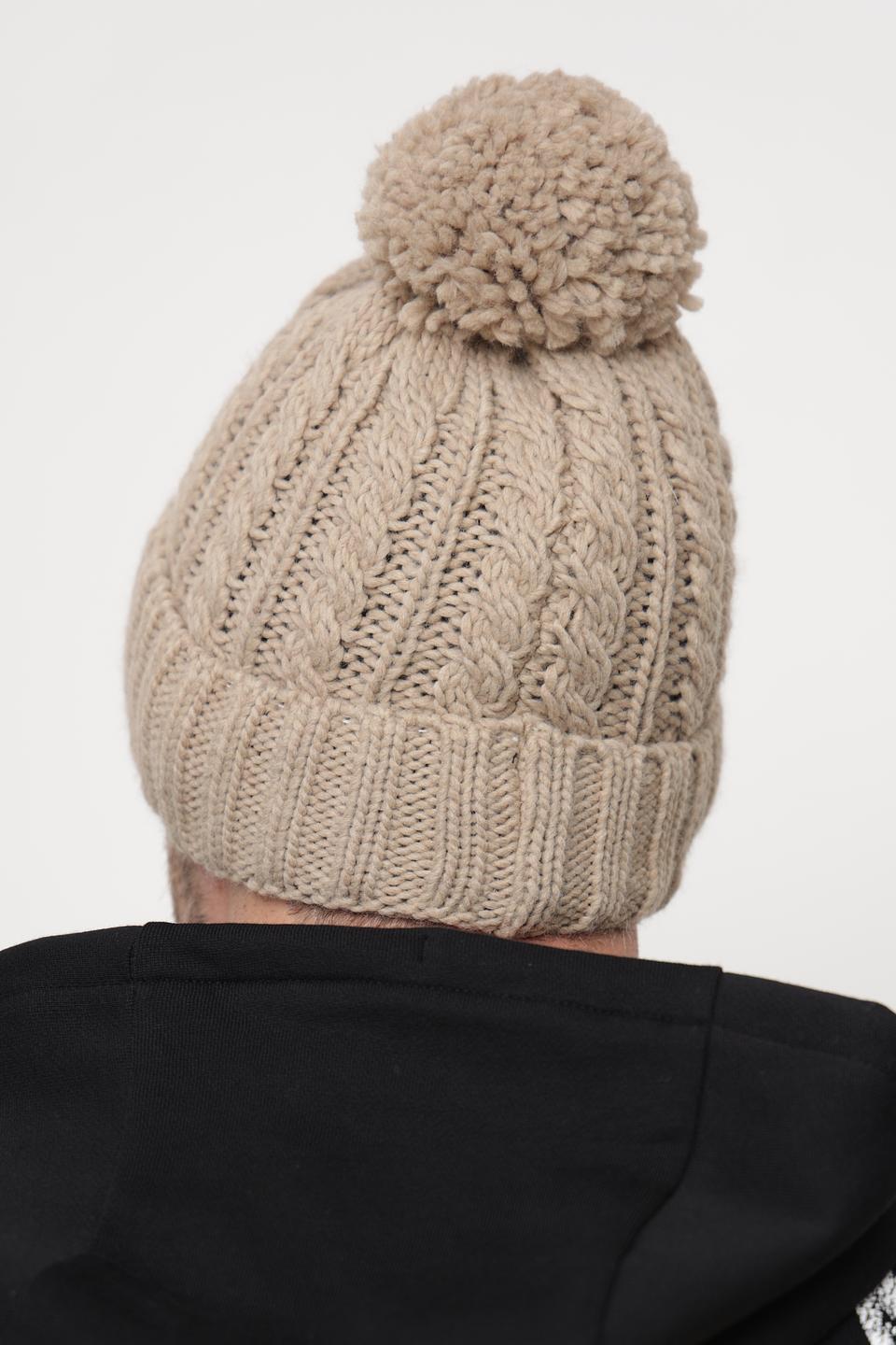 Шапка Wegener с помпоном бежевая