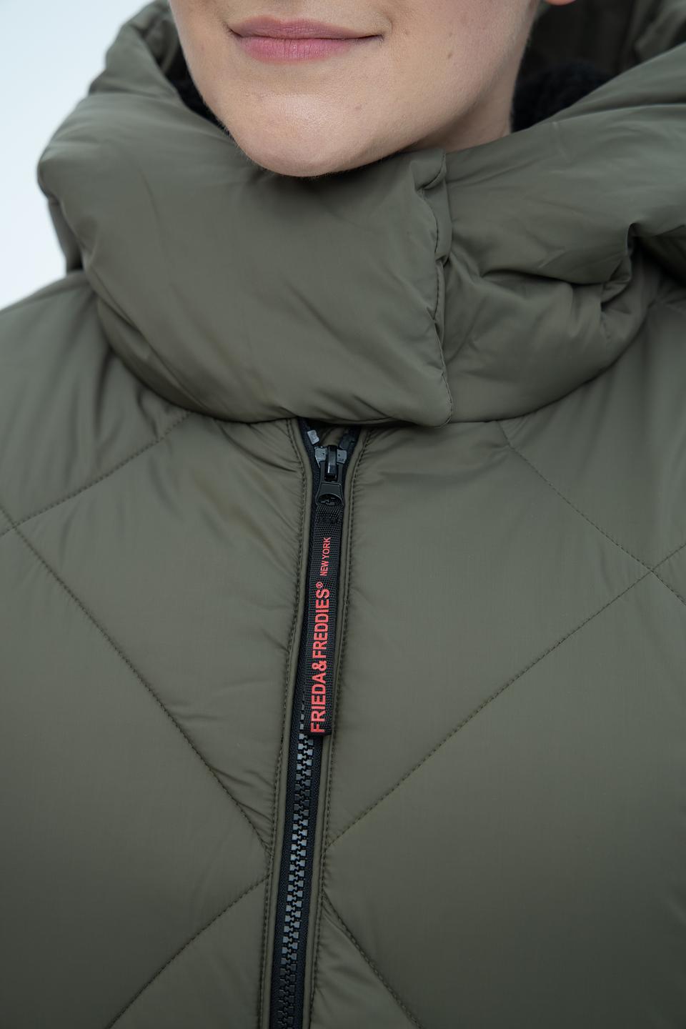 Пальто Frieda and Freddies стеганое хаки
