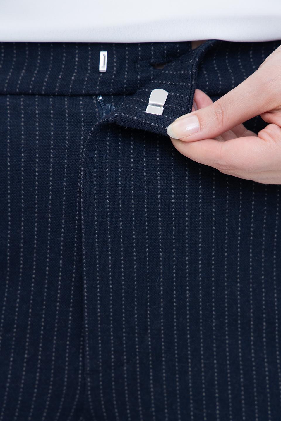 Брюки классические в полоску Oui