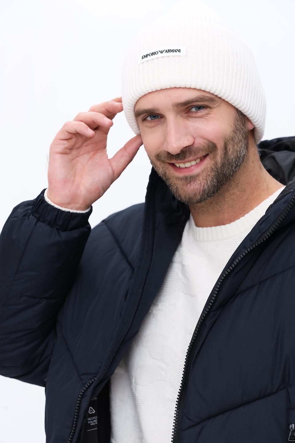 Шапка Emporio Armani белая