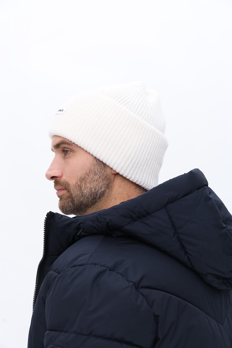 Шапка Emporio Armani белая