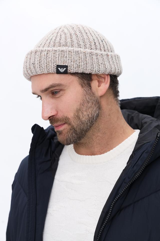 Шапка Emporio Armani бежевая