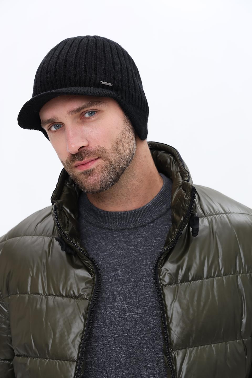 Бейсболка Marhatter чёрная