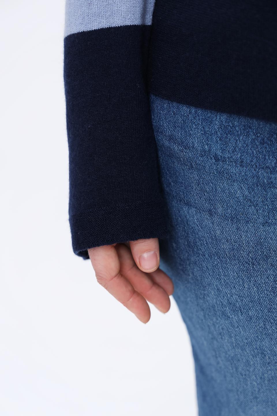 Пуловер Gerry Weber V-образный вырез голубой