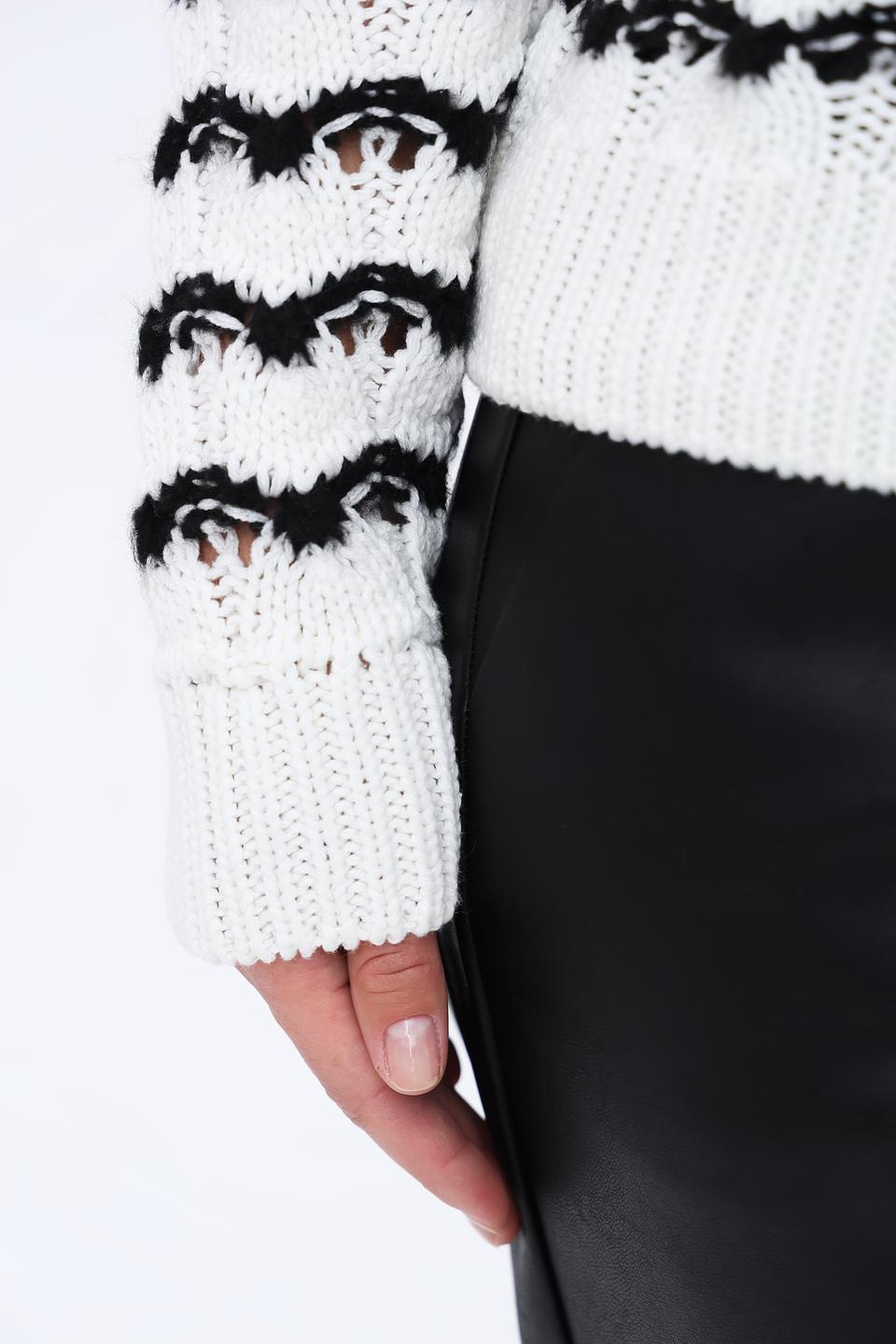 Пуловер More and More в полоску