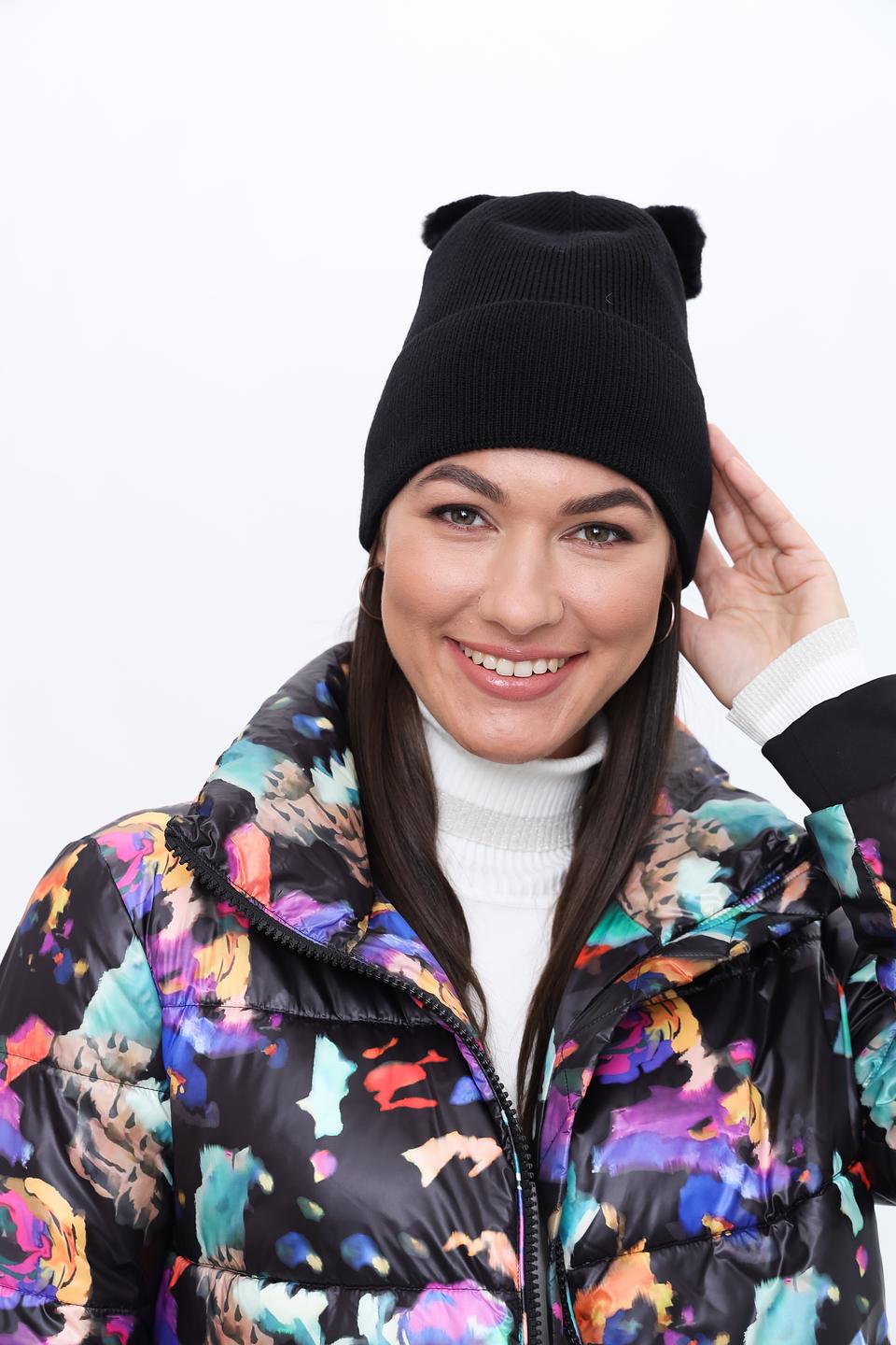 Шапка Hugo женская чёрная с помпоном