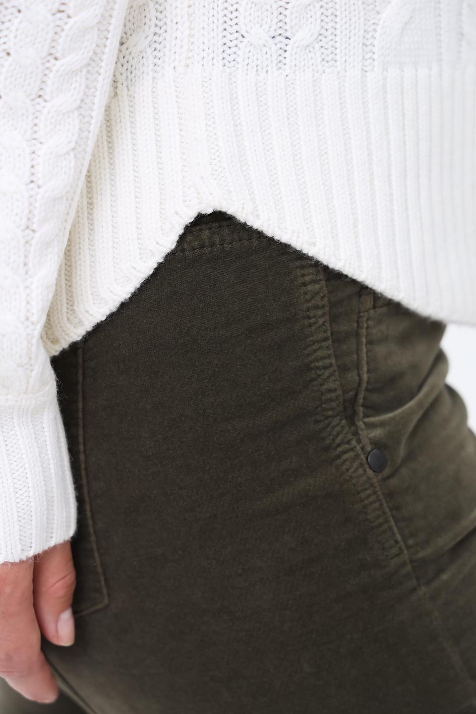 Пуловер Repeat с косами молочный