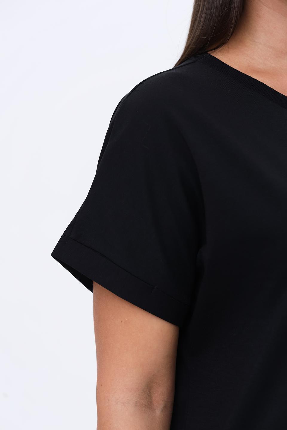 Футболка UNQ женская чёрная с принтом