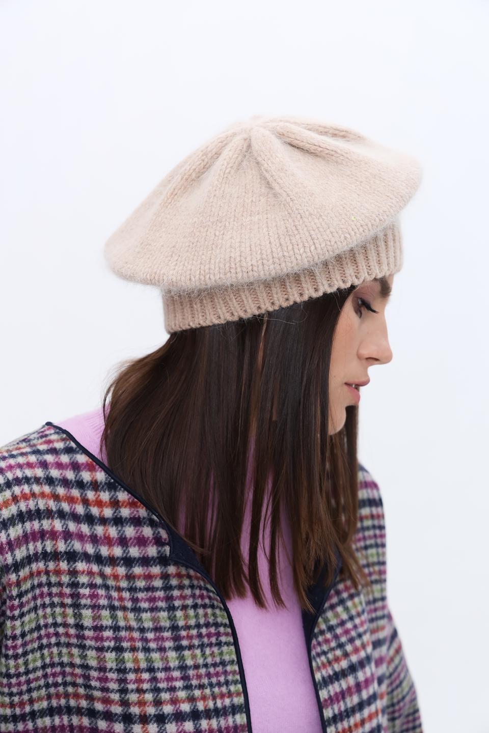 Берет Adel вязаный бежевый