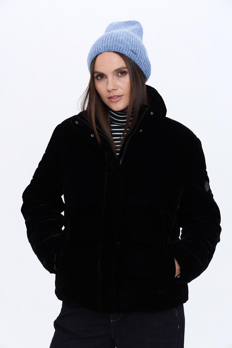 Шапка Marhatter вязаная голубая