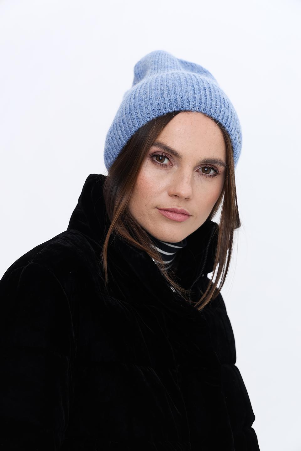 Шапка Marhatter вязаная голубая