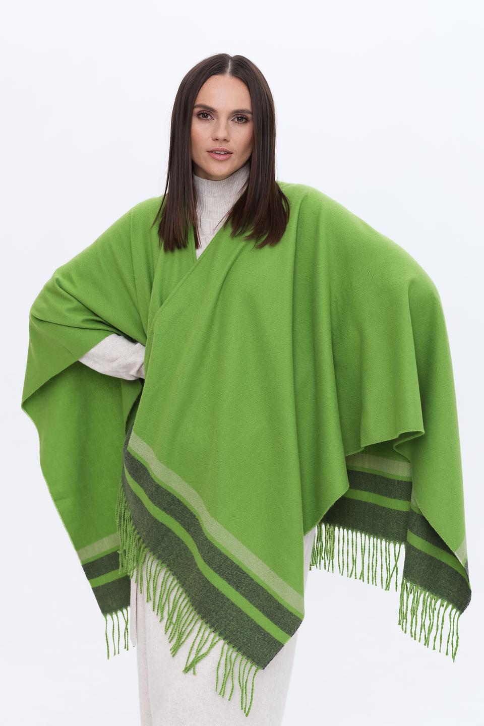 Пончо Lebek зелёное с бахромой