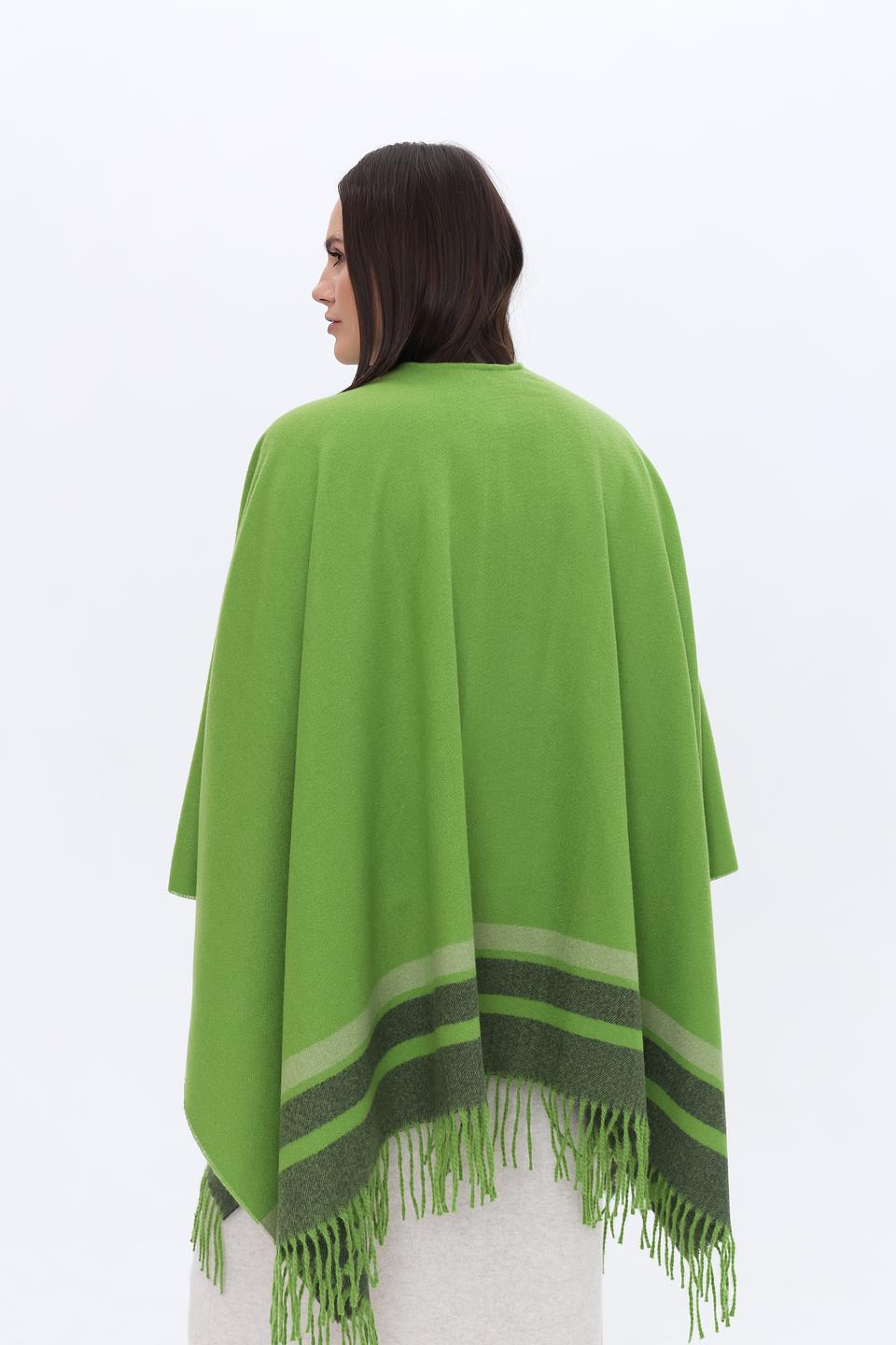 Пончо Lebek зелёное с бахромой