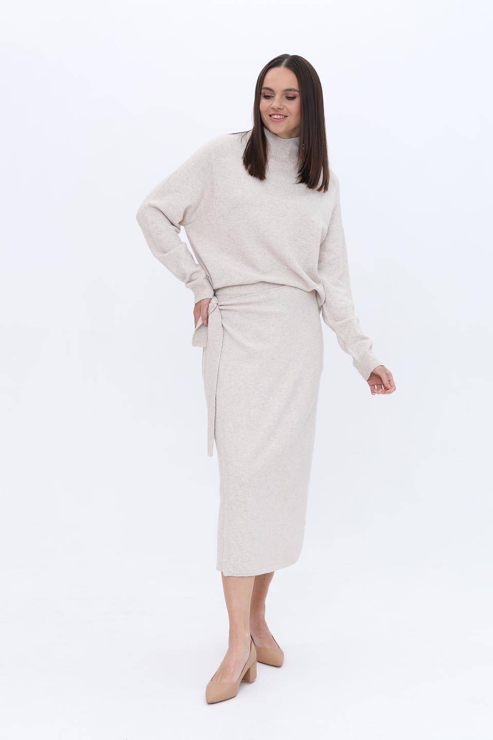 Пуловер Oui бежевый с горлом