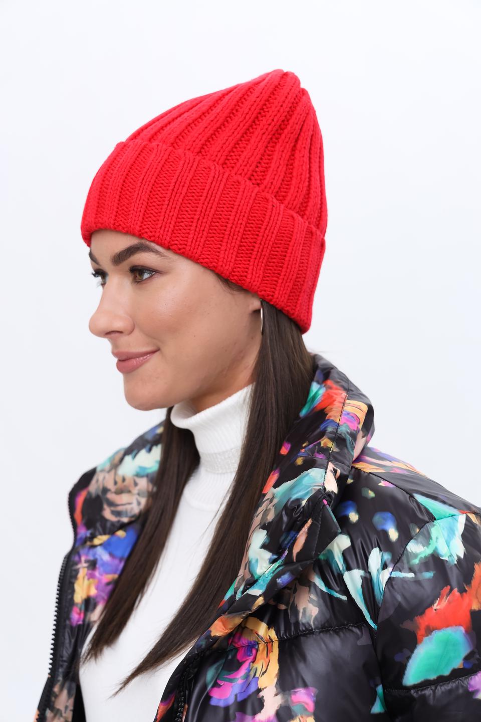 Шапка Oui вязаная красная