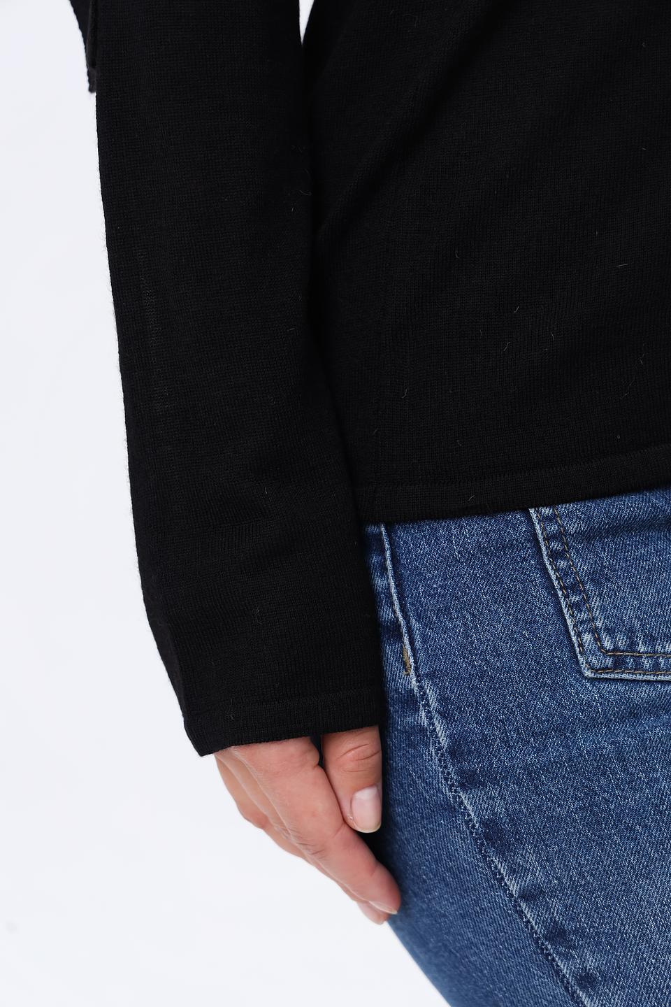 Пуловер Monari с открытыми плечами