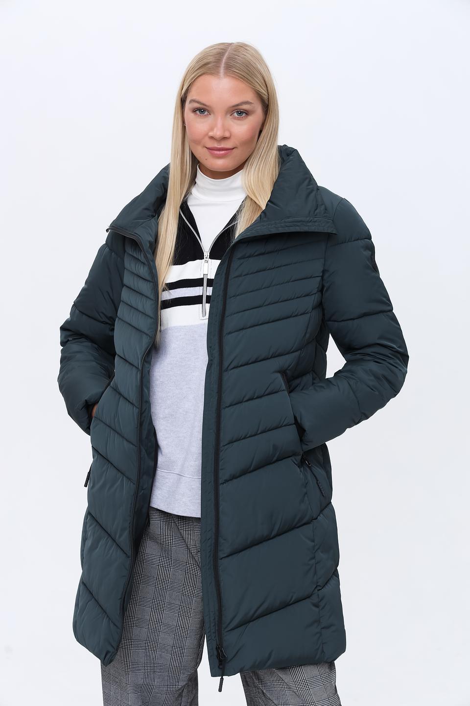 Пальто District стеганое тёмно-зелёное