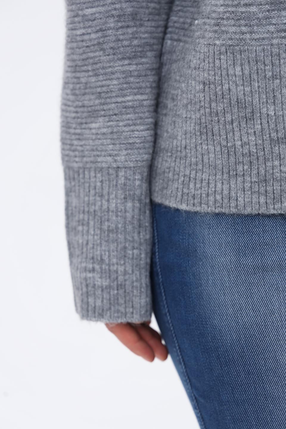 Пуловер Time Zone серый с горлом