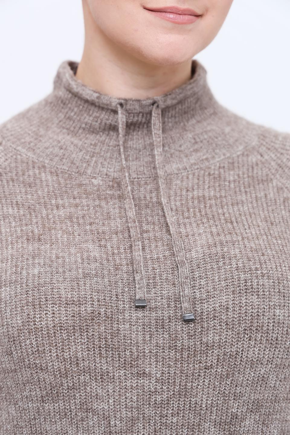 Пуловер Lecomte с карманами серо-коричневый