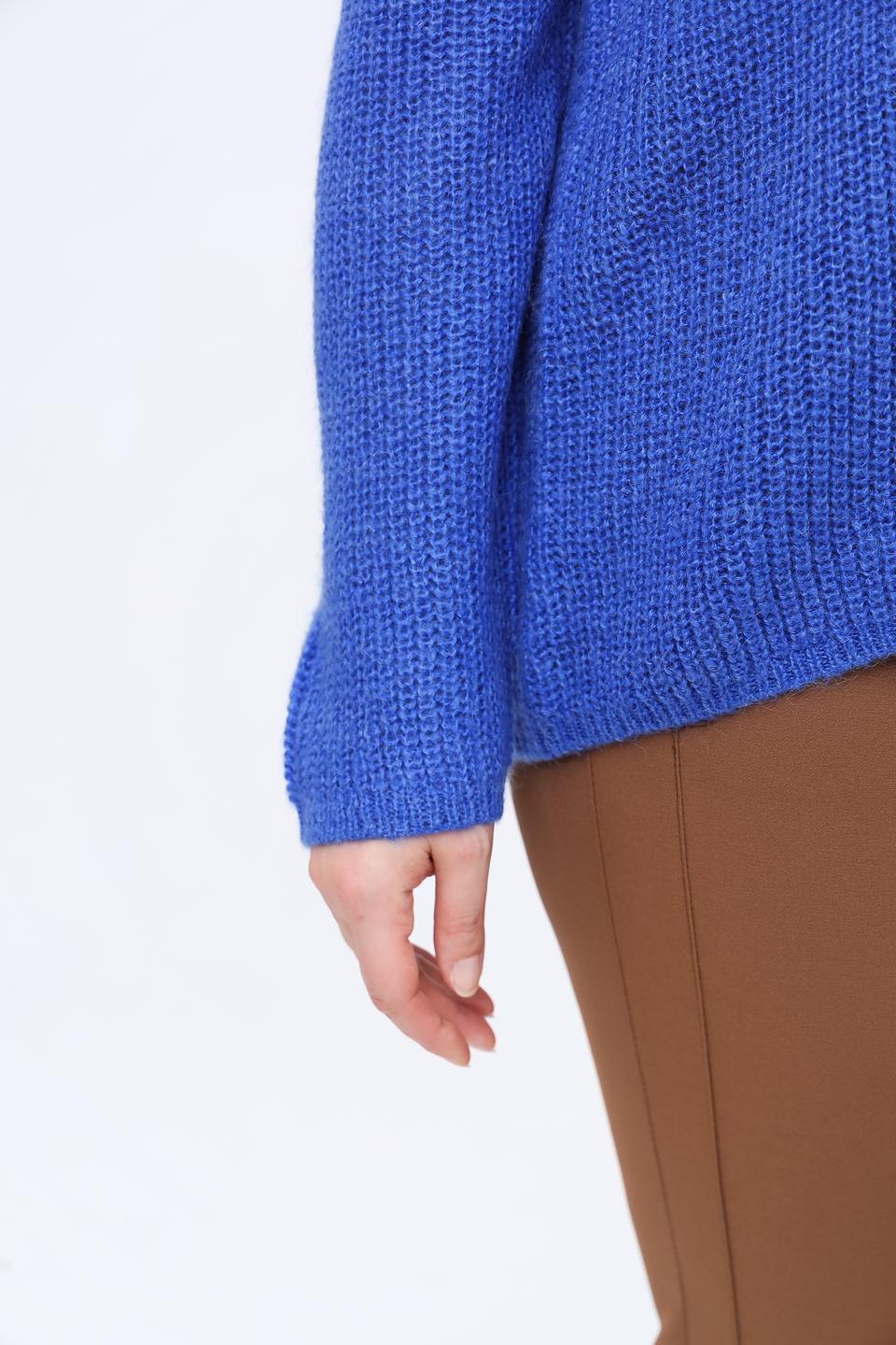 Пуловер Frapp V-образный вырез синий