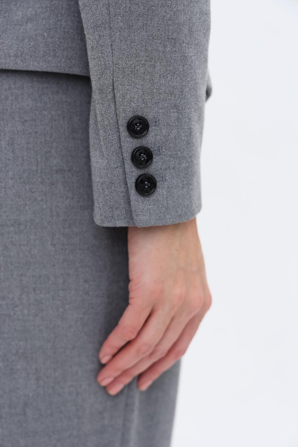 Жакет More and More серый приталенный