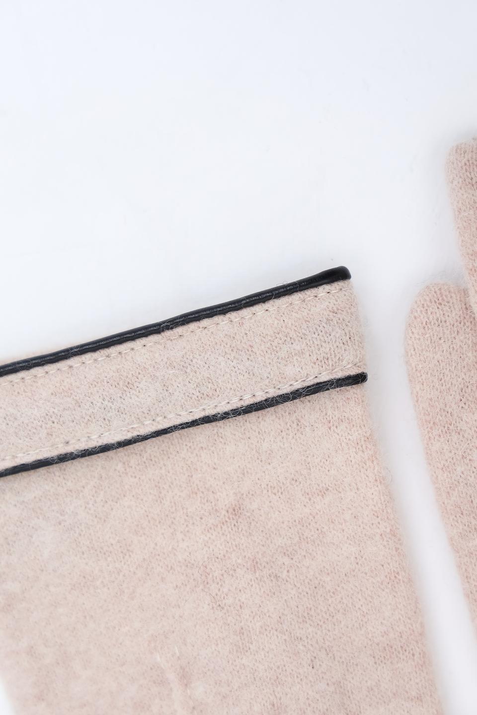 Перчатки Roeckl бежевые с сердечком