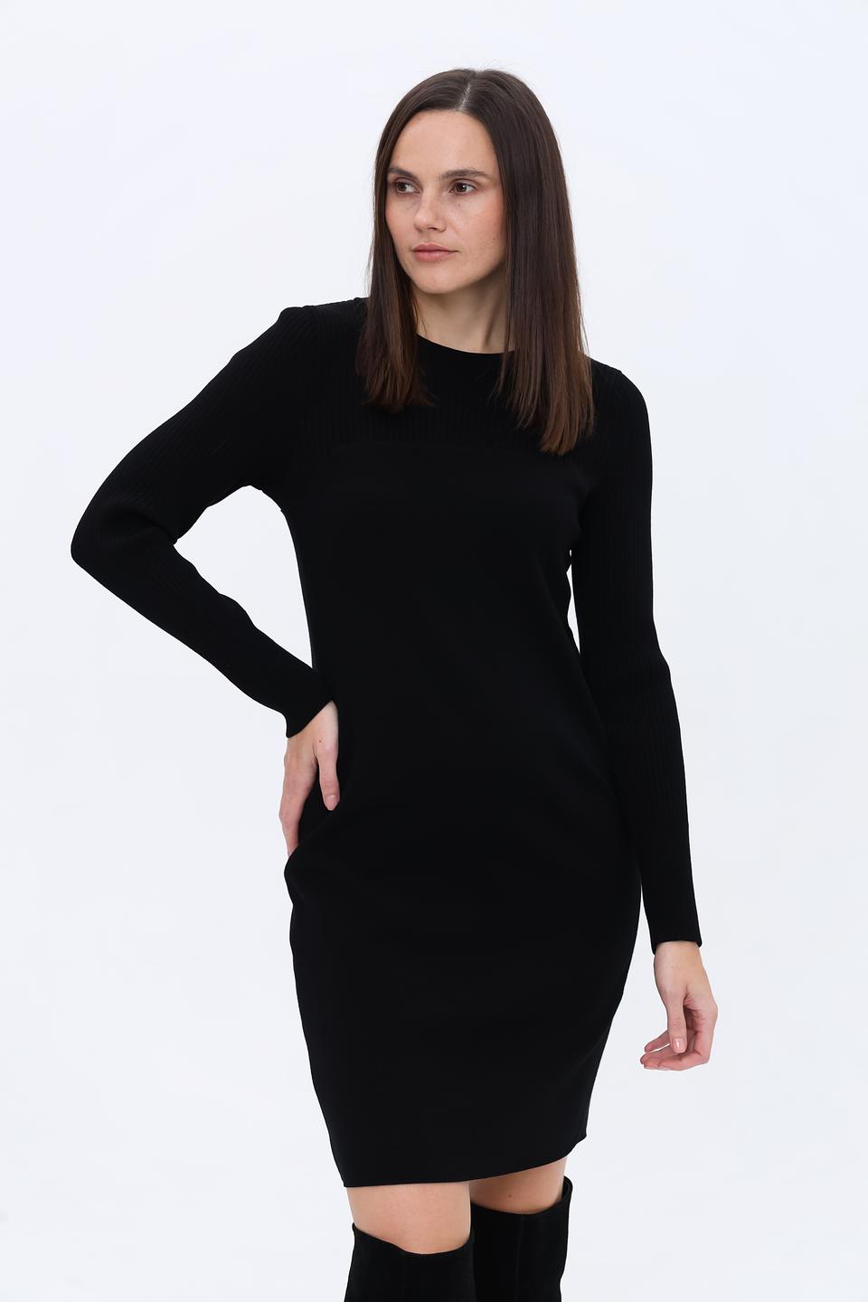 Платье Marc Cain чёрное приталенное