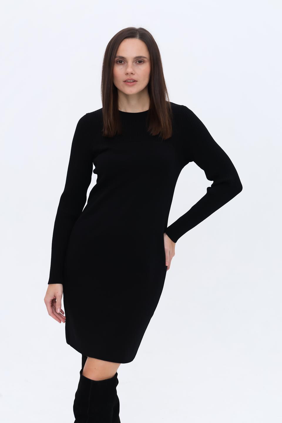 Платье Marc Cain чёрное приталенное