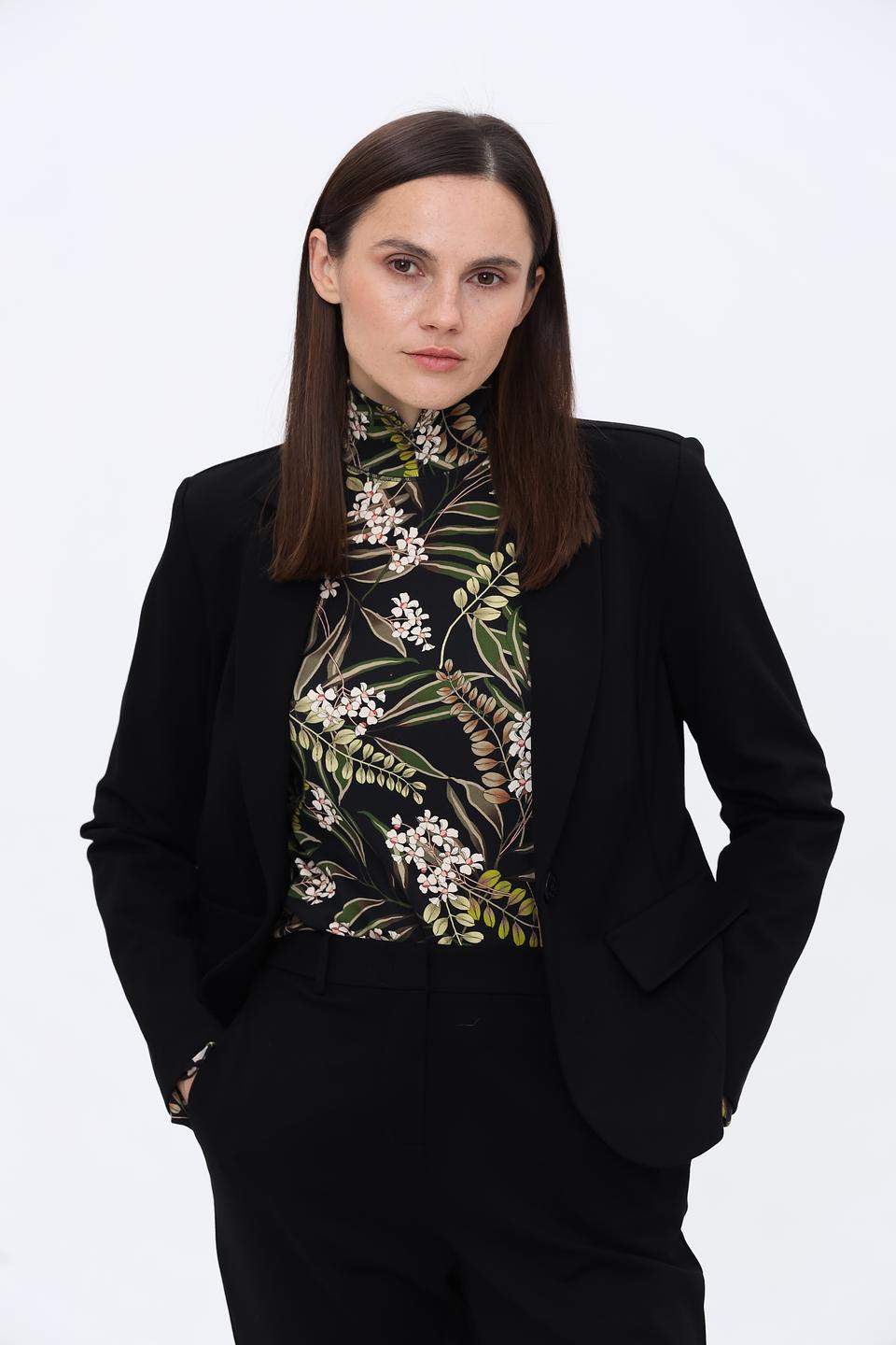 Жакет Catnoir чёрный приталенный