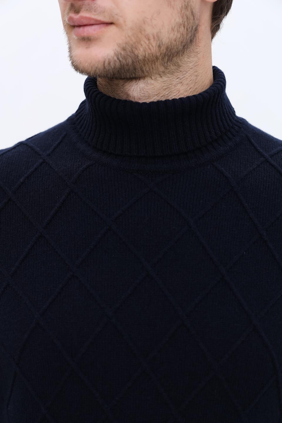 Водолазка Bugatti темно-синяя с узором