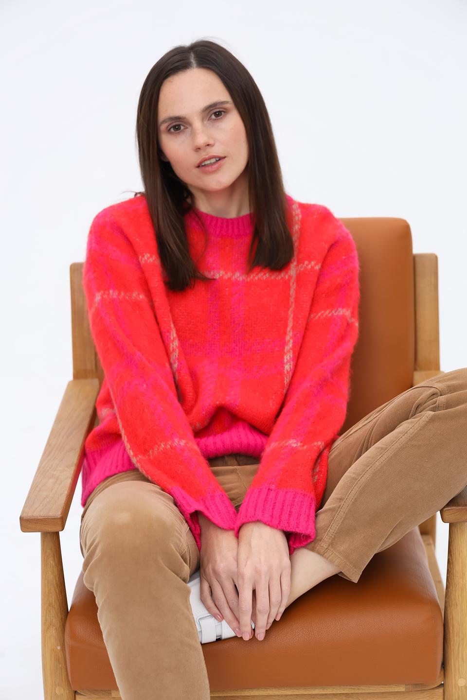 Пуловер Oui в клетку фуксия