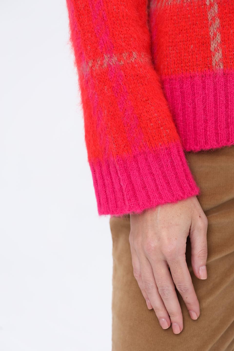 Пуловер Oui в клетку фуксия