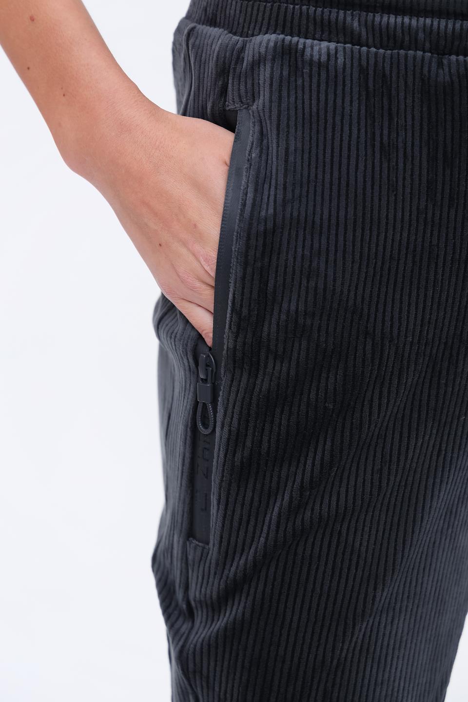 Брюки Zhrill вельветовые черные