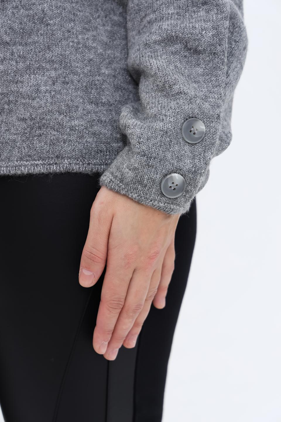 Пуловер Monari серый с пуговицами