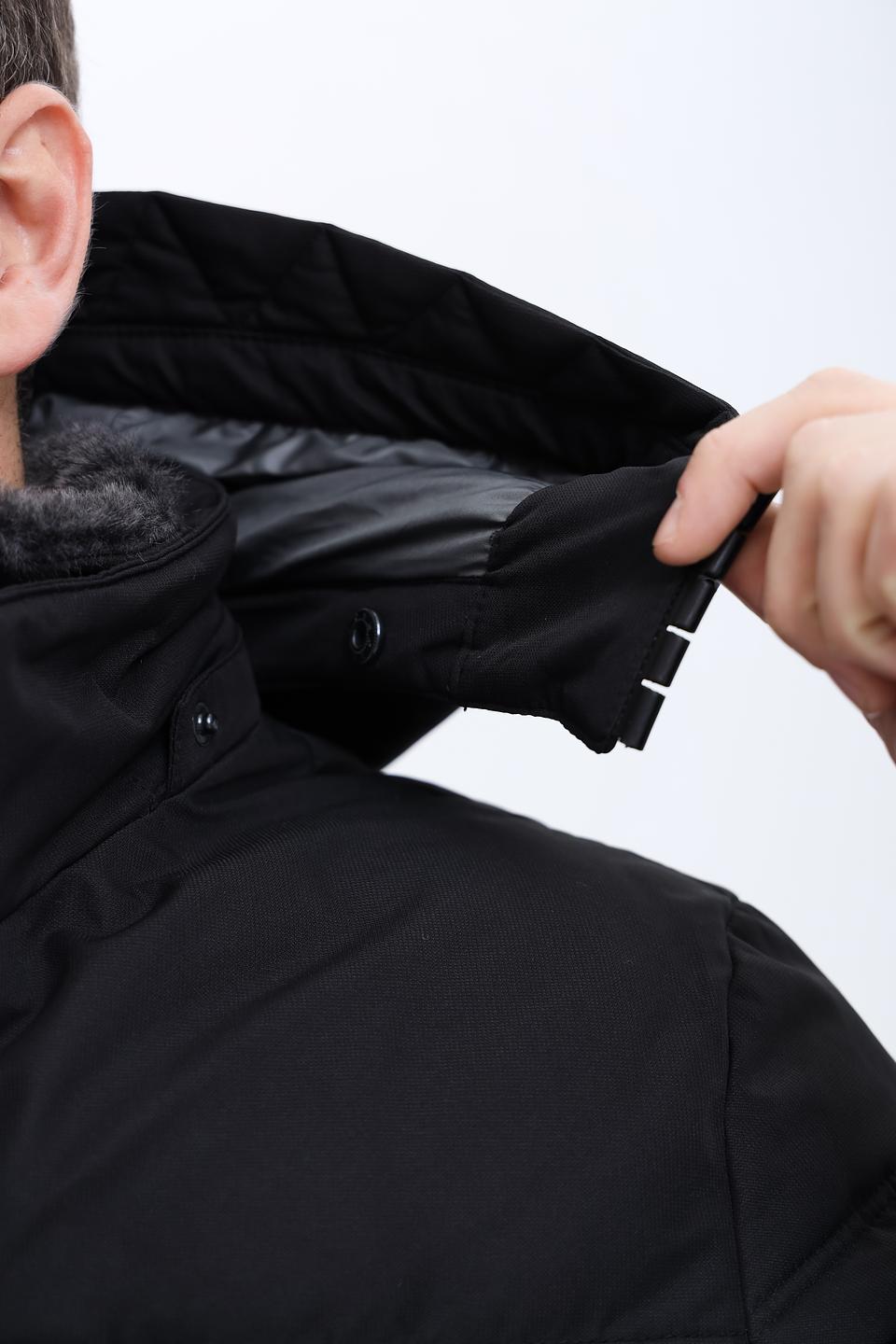 Куртка Red Point чёрная с мехом