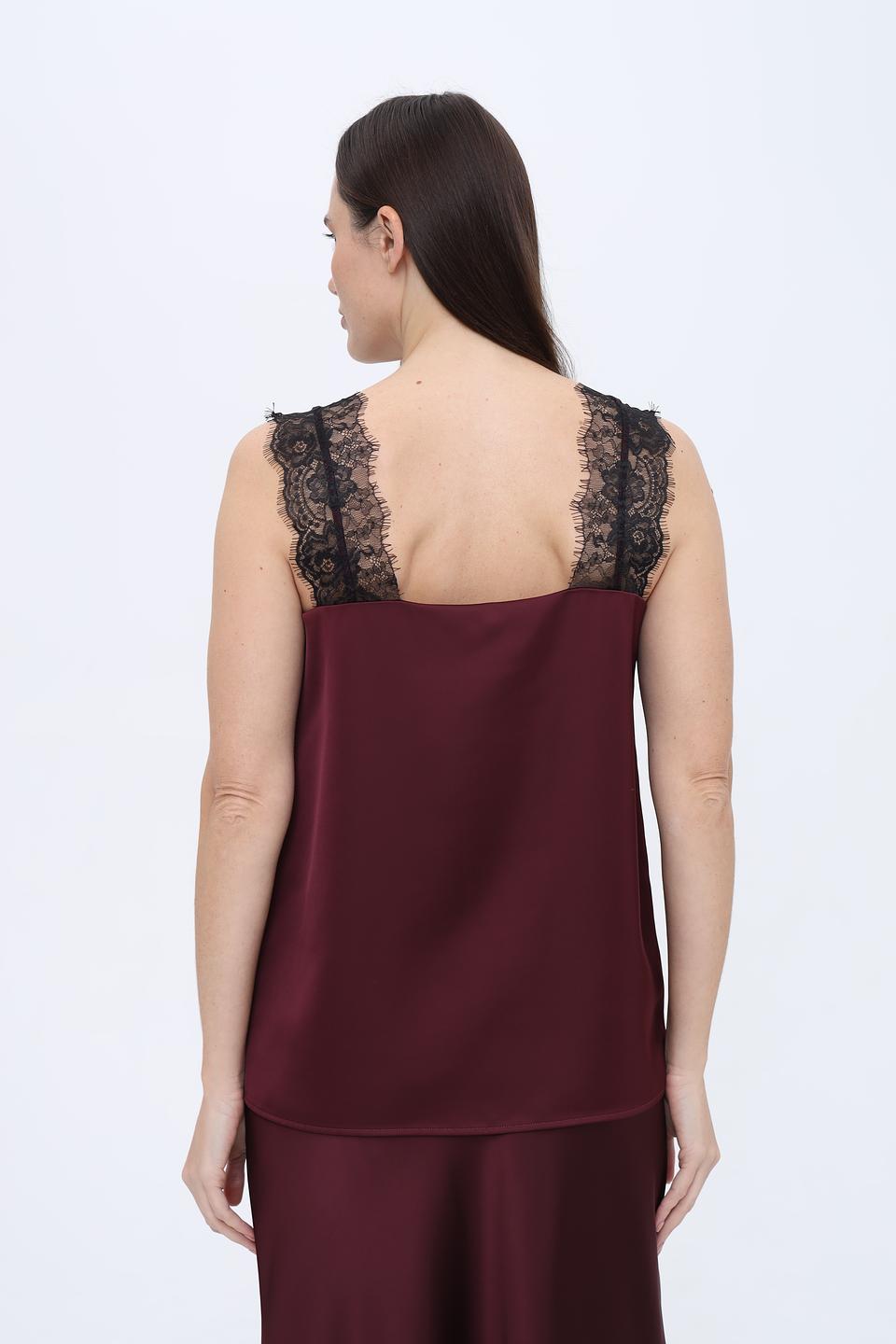 Топ Boss Black с кружевом бордовый