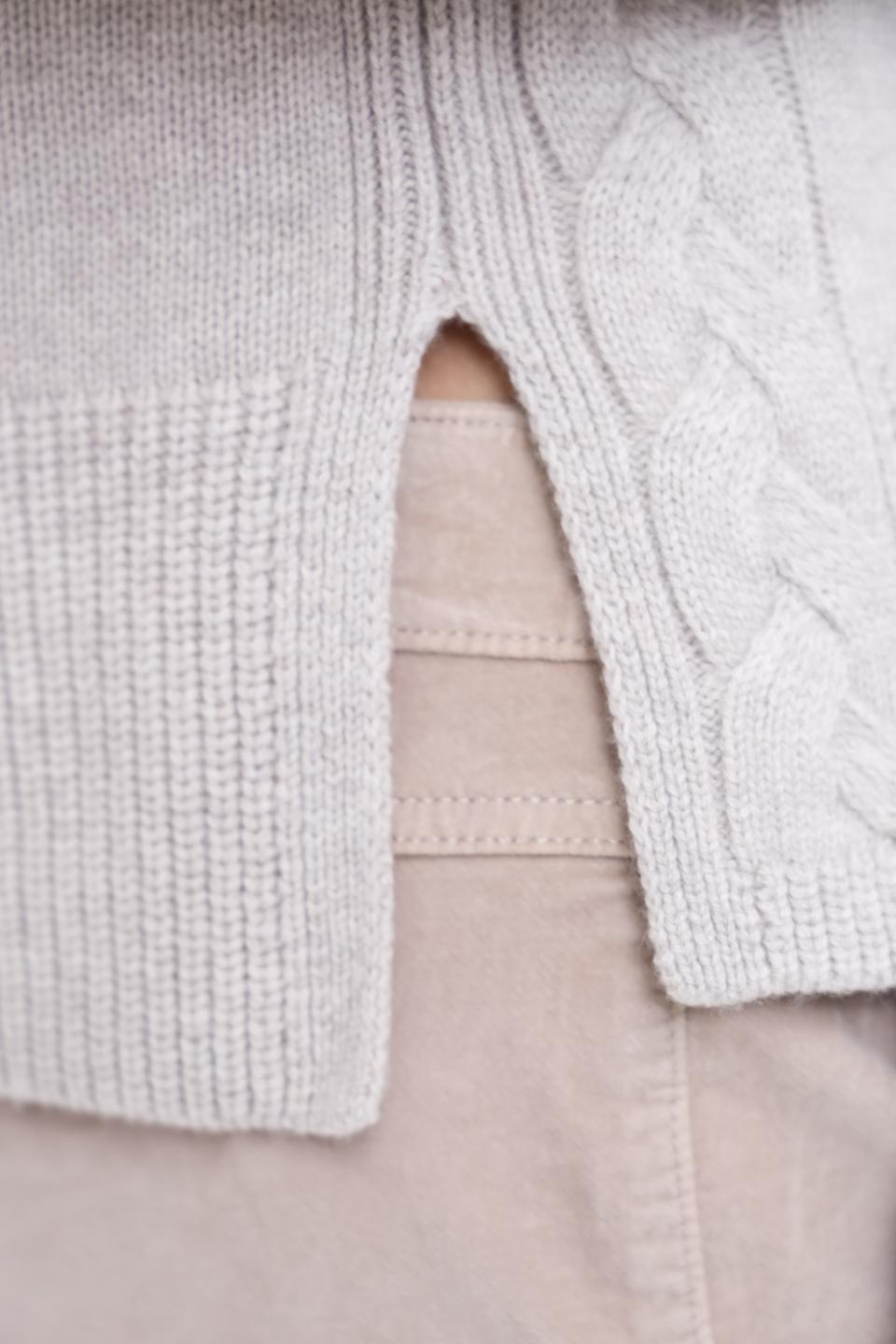 Пуловер Marc Cain V-образный бежевый