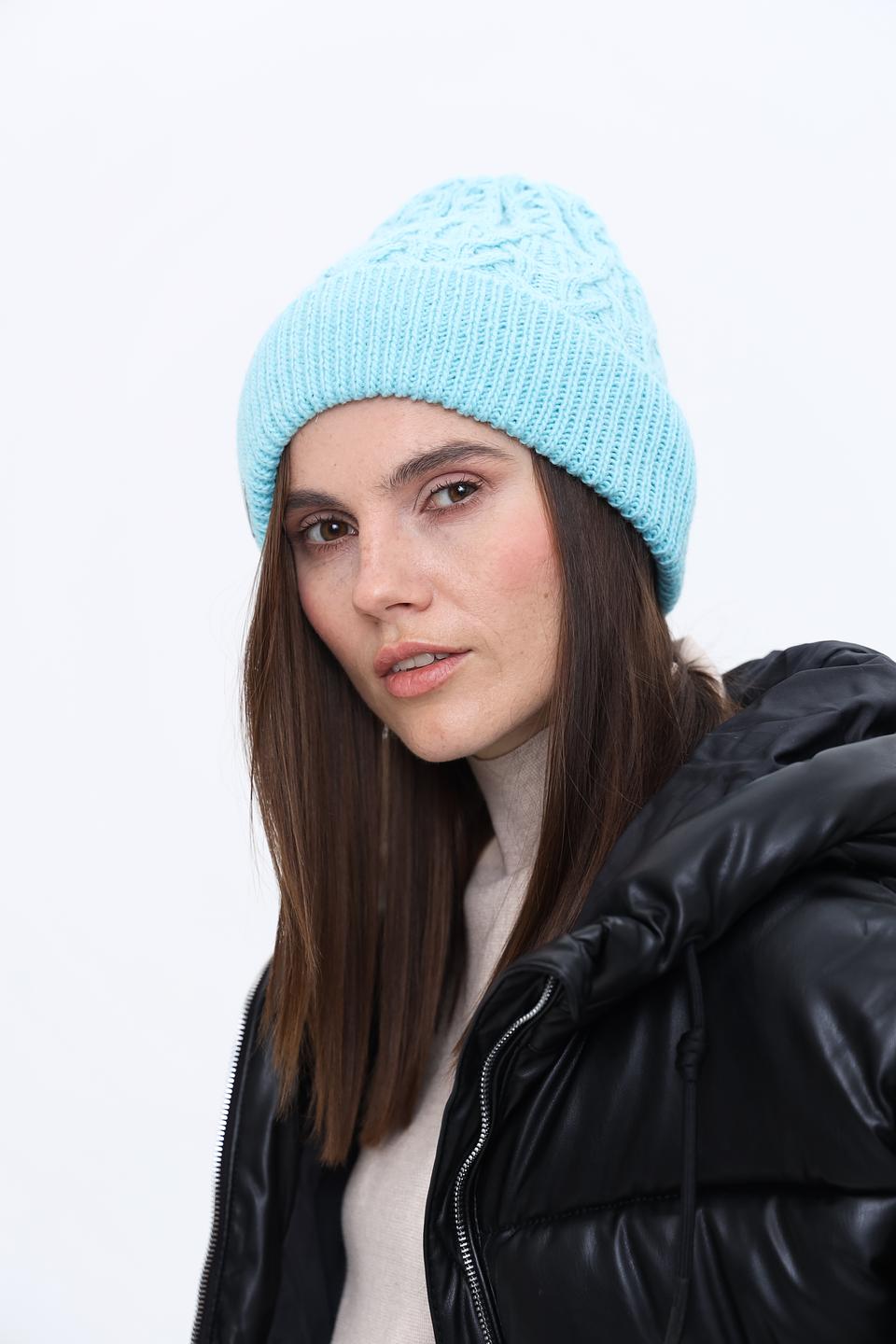 Шапка Seeberger голубая с косами