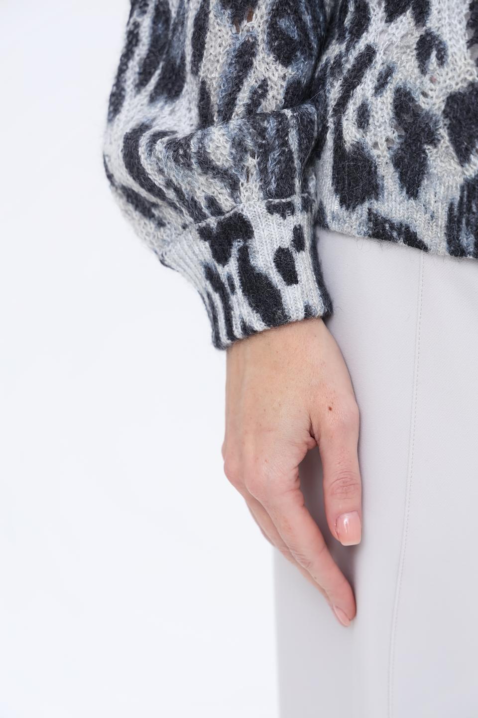 Пуловер Monari с леопардовым принтом