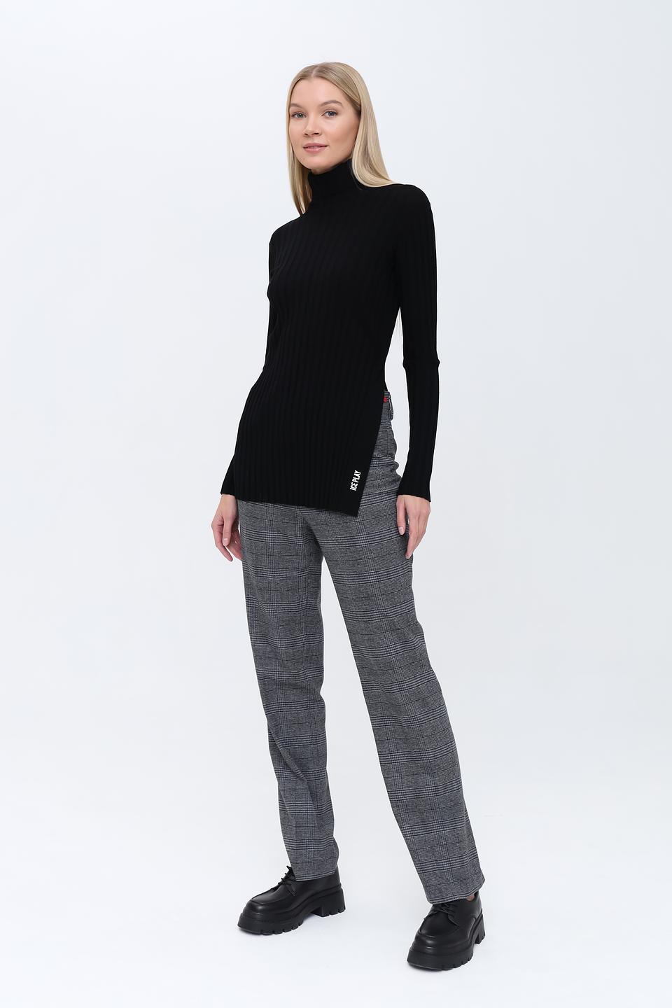 Водолазка Ice Play чёрная с разрезом