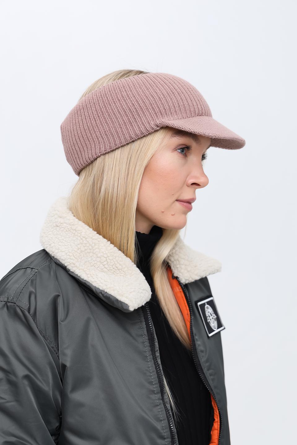 Кепка Adel с козырьком пудровый