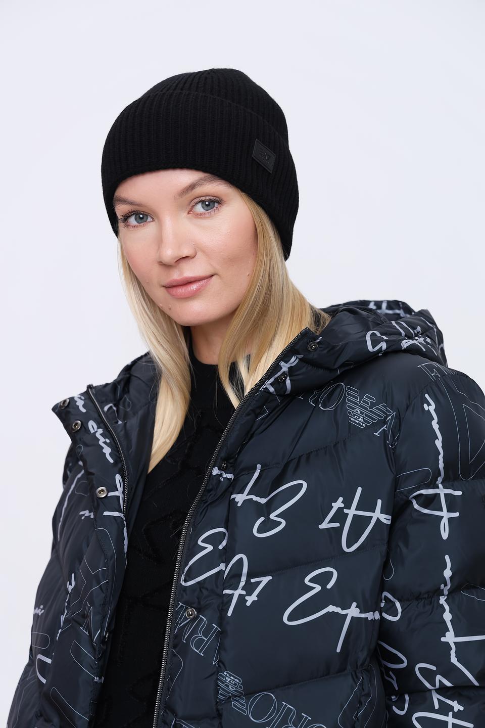 Шапка EA7 женская чёрная