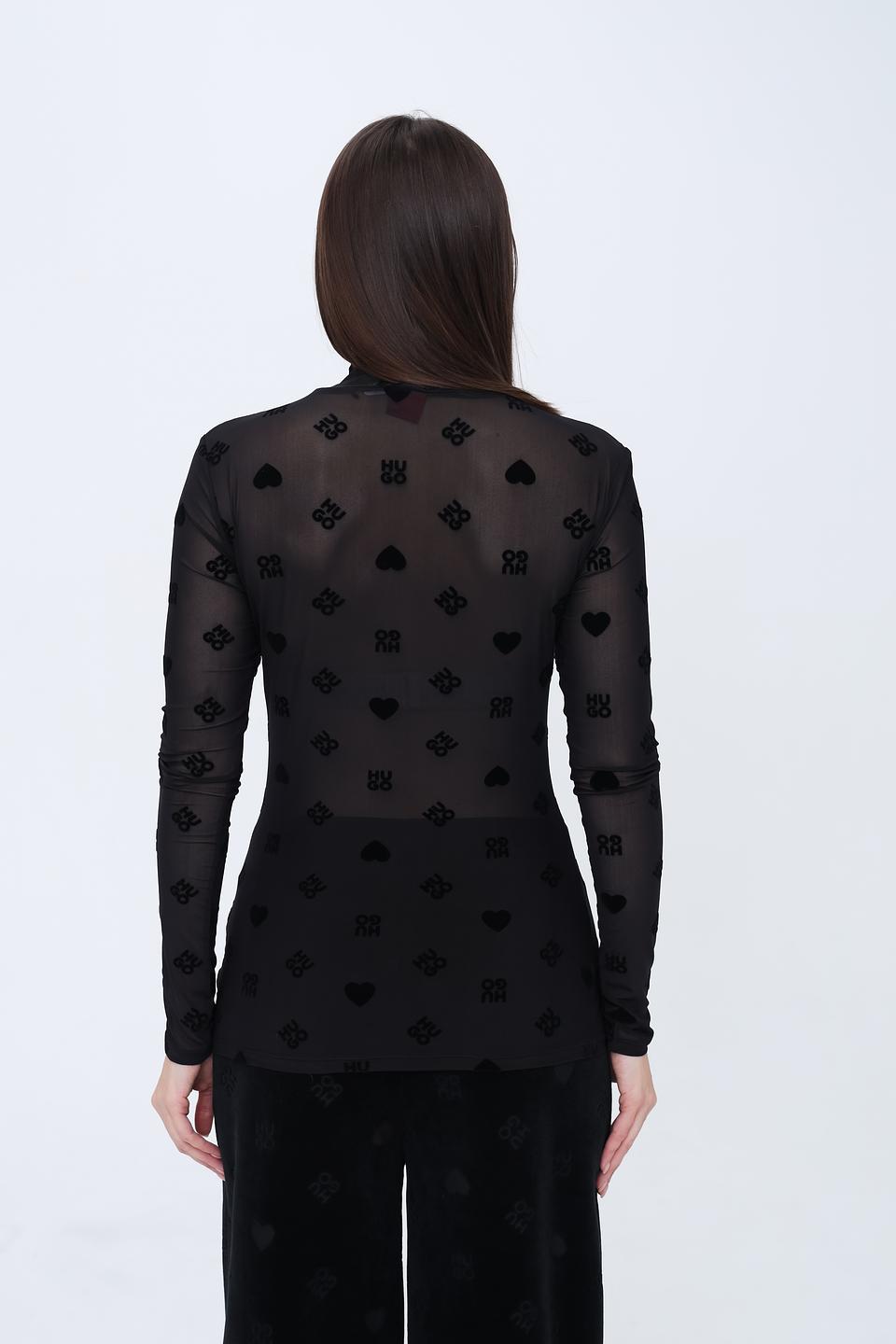 Водолазка Hugo с логотипом и сердцами